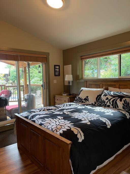 Cozy Corner Cottage Port Renfrew Εξωτερικό φωτογραφία